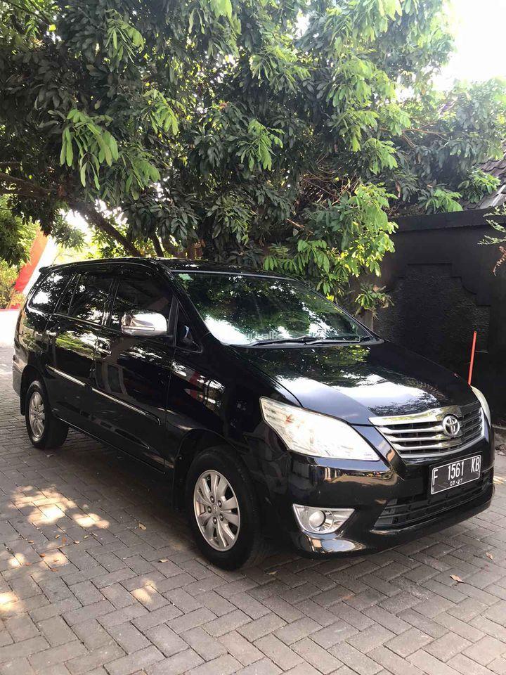 Mobil Toyota Kijang Innova Bekas Tahun 2013 Manual Bensin Harga Nego  Madiun