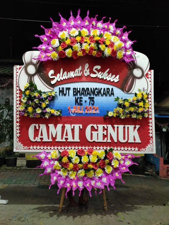 Pengrajin Karangan Bunga Di Sidoarjo