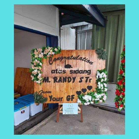 Produksi Kerajinan Karangan Bunga Di Tulungagung