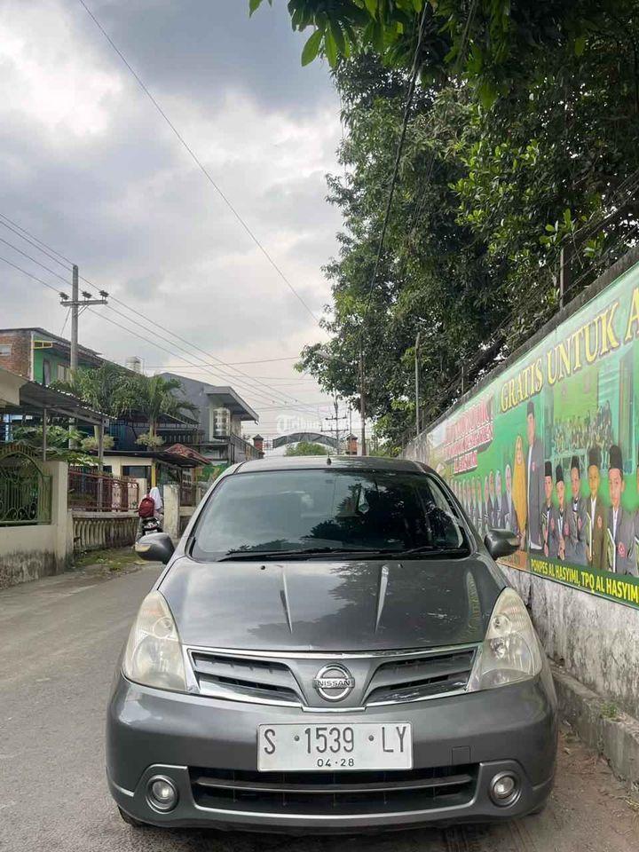 Mobil Nissan Grand Livina XV Bekas Tahun 2012 Manual Siap Pakai Harga Terjangkau  Mojokerto