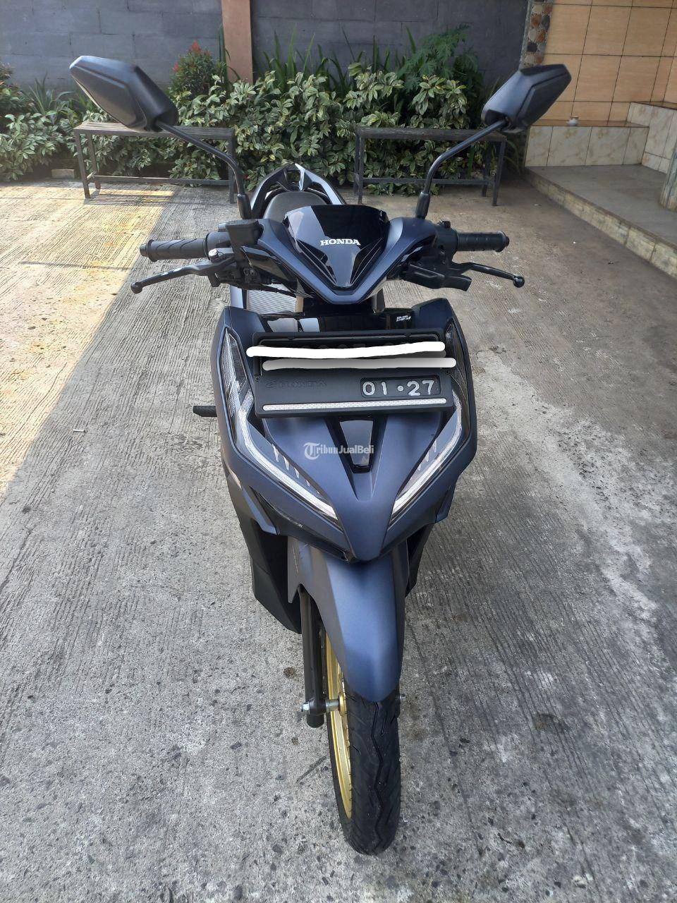 Motor Honda Vario 125 ESP CBS ISS 2022 Hitam Bekas Terawat Surat