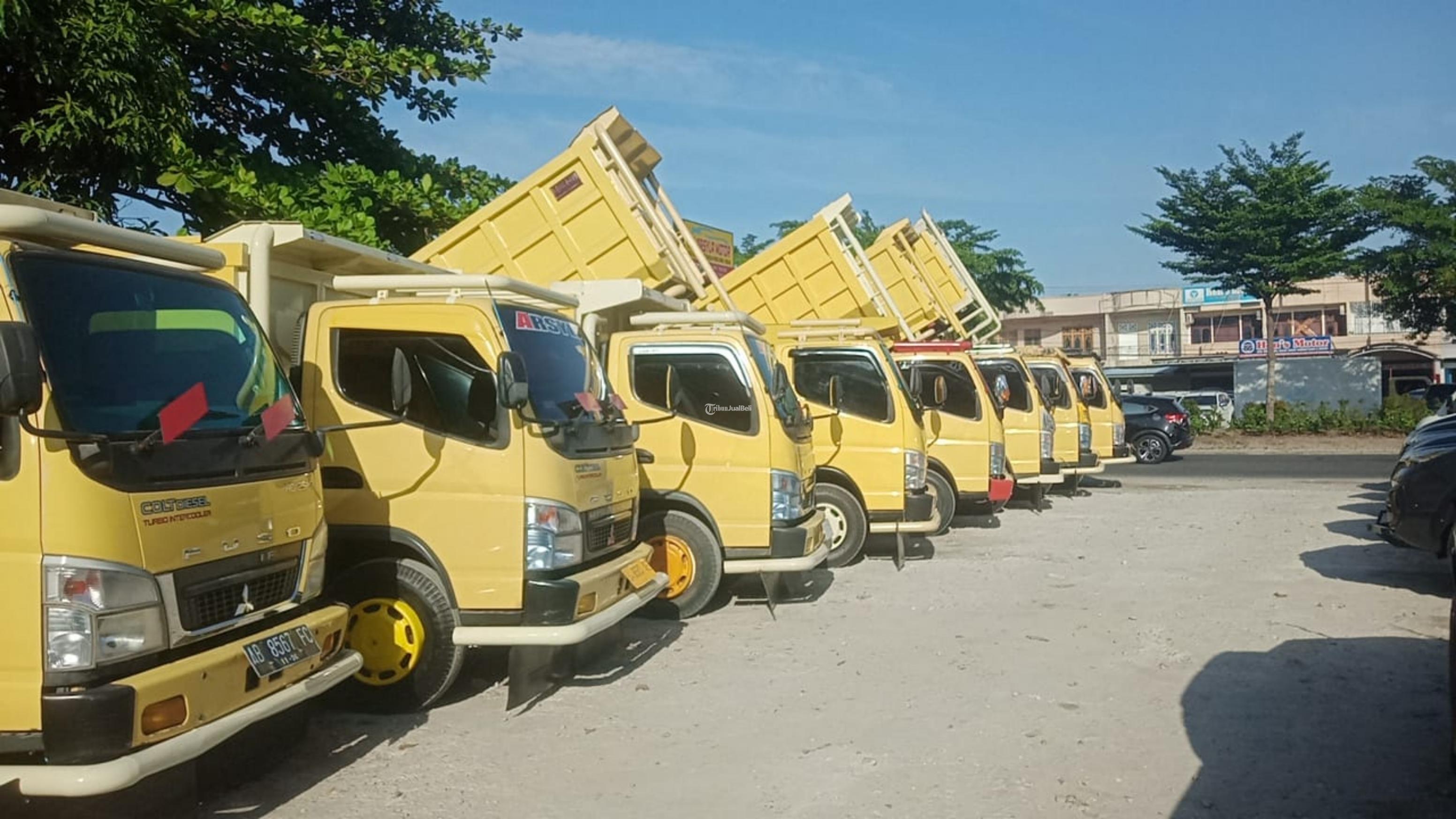 Mitsubishi Canter 2011 Dump Truk - Pekanbaru
