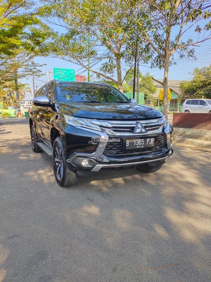 Mobil Mitsubishi Pajero Sport Dakat Bekas Tahun 2019 Warna Hitam Salatiga