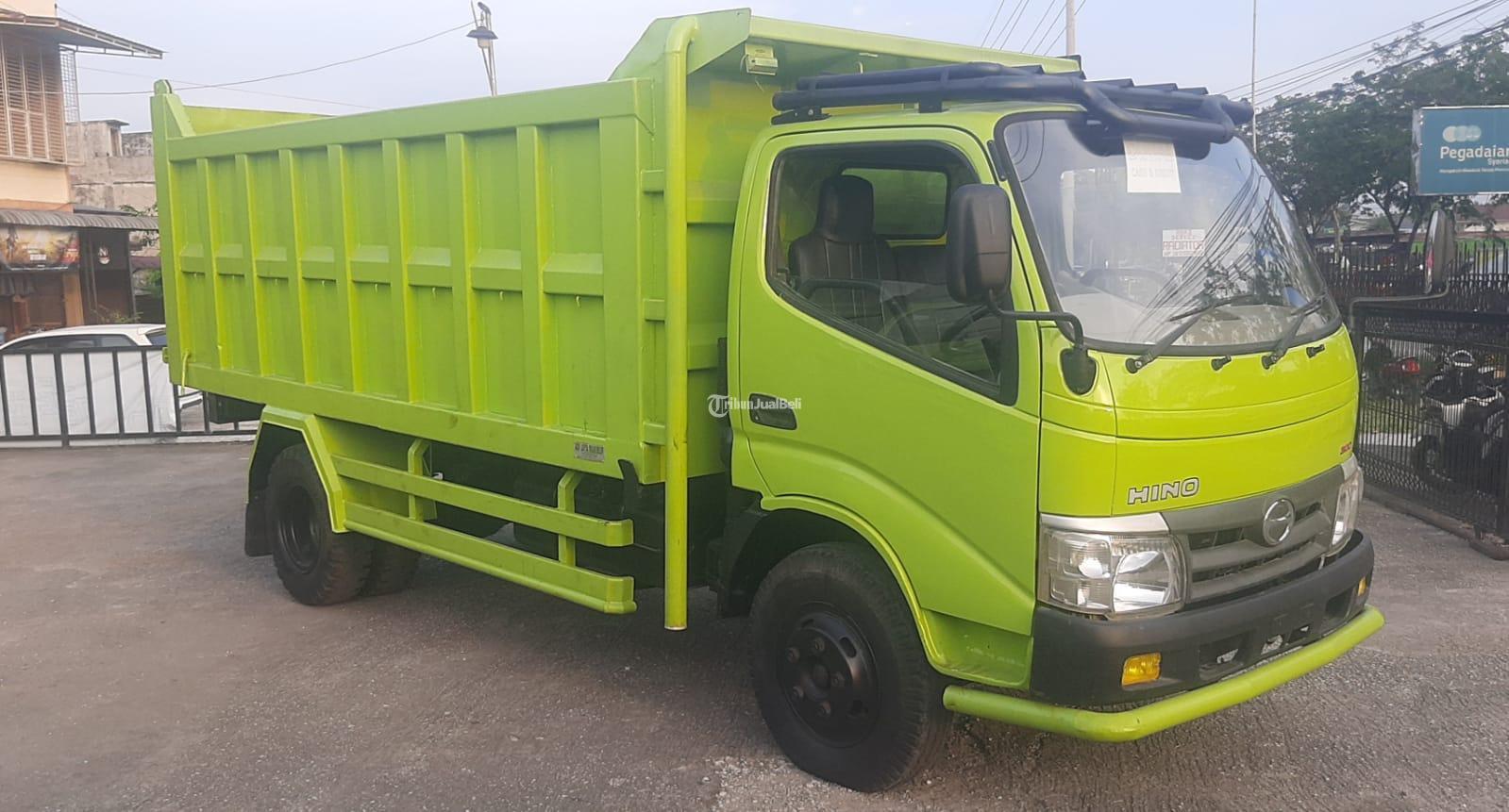 HINO Dutro Dump Truk 2018