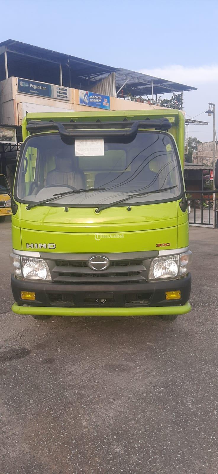 HINO Dutro Dump Truk 2018