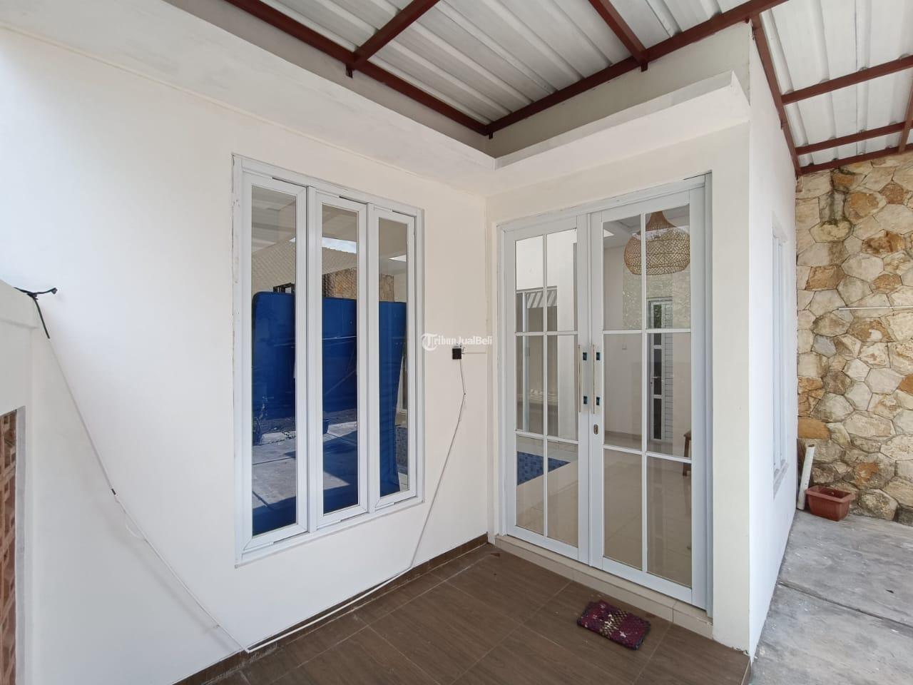 Rumah Konsep Villa Dekat Pasar Rejodani Palagan