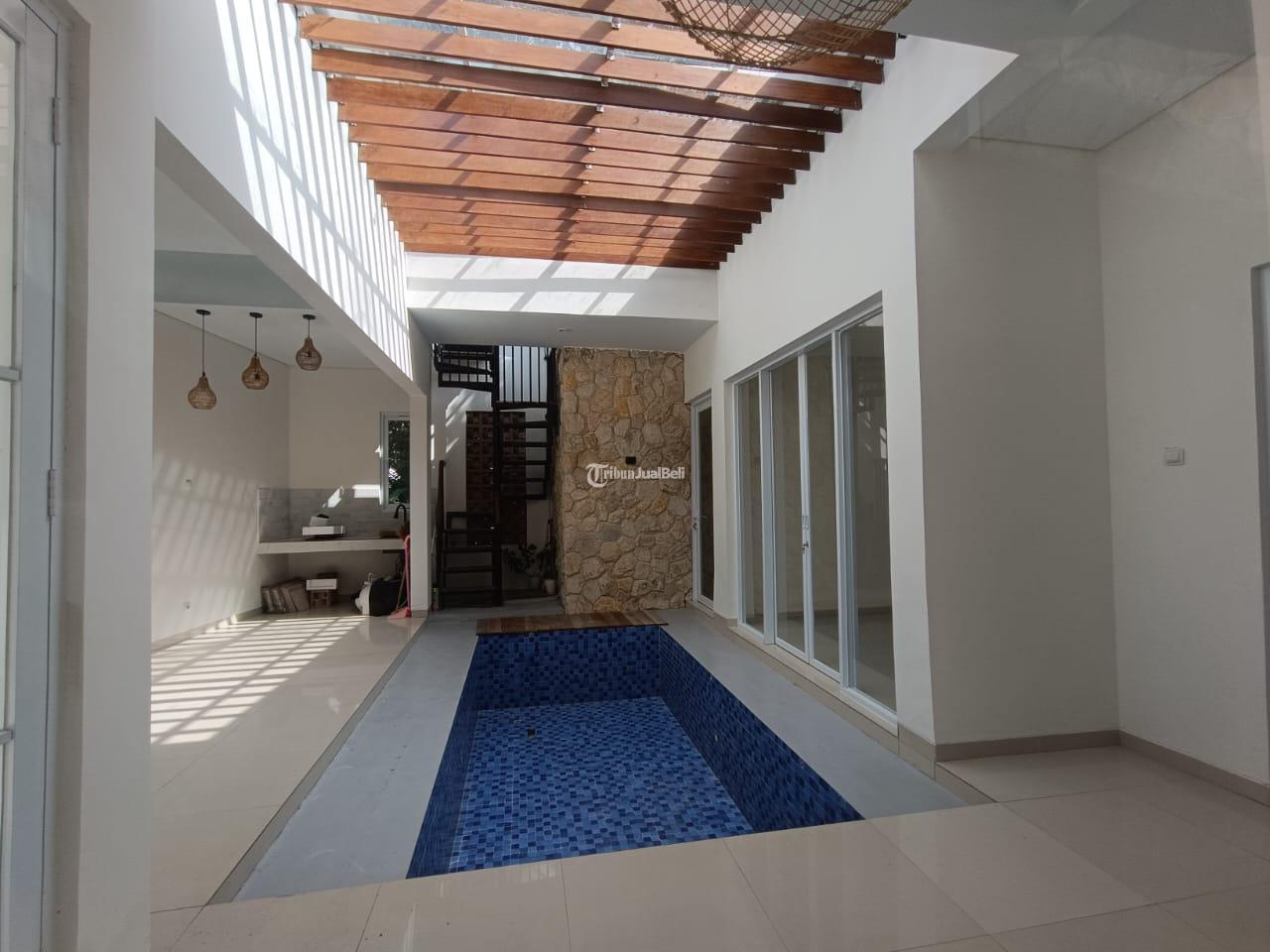 Rumah Konsep Villa Dekat Pasar Rejodani Palagan