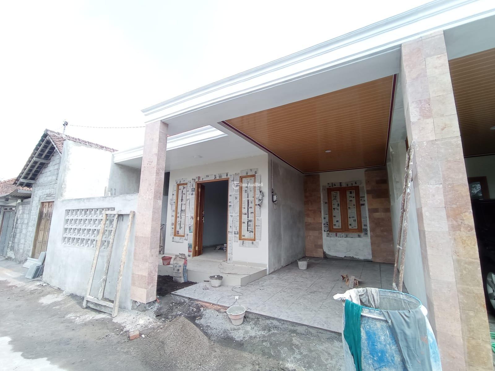 Dijual Rumah Cantik Baru Semi Furnishkitchen Set Di Ngemplak - Sleman