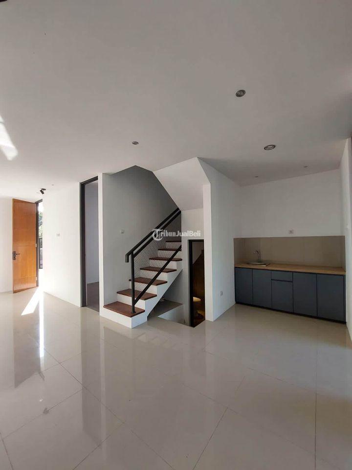 RUMAH MODERN 2 LANTAI SIAP HUNI DI NGAGLIK DEKAT KAMPUS UII