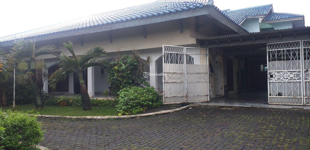 Rumah di Petukangan Halaman luas 3oo m Pasar Pesanggrahan