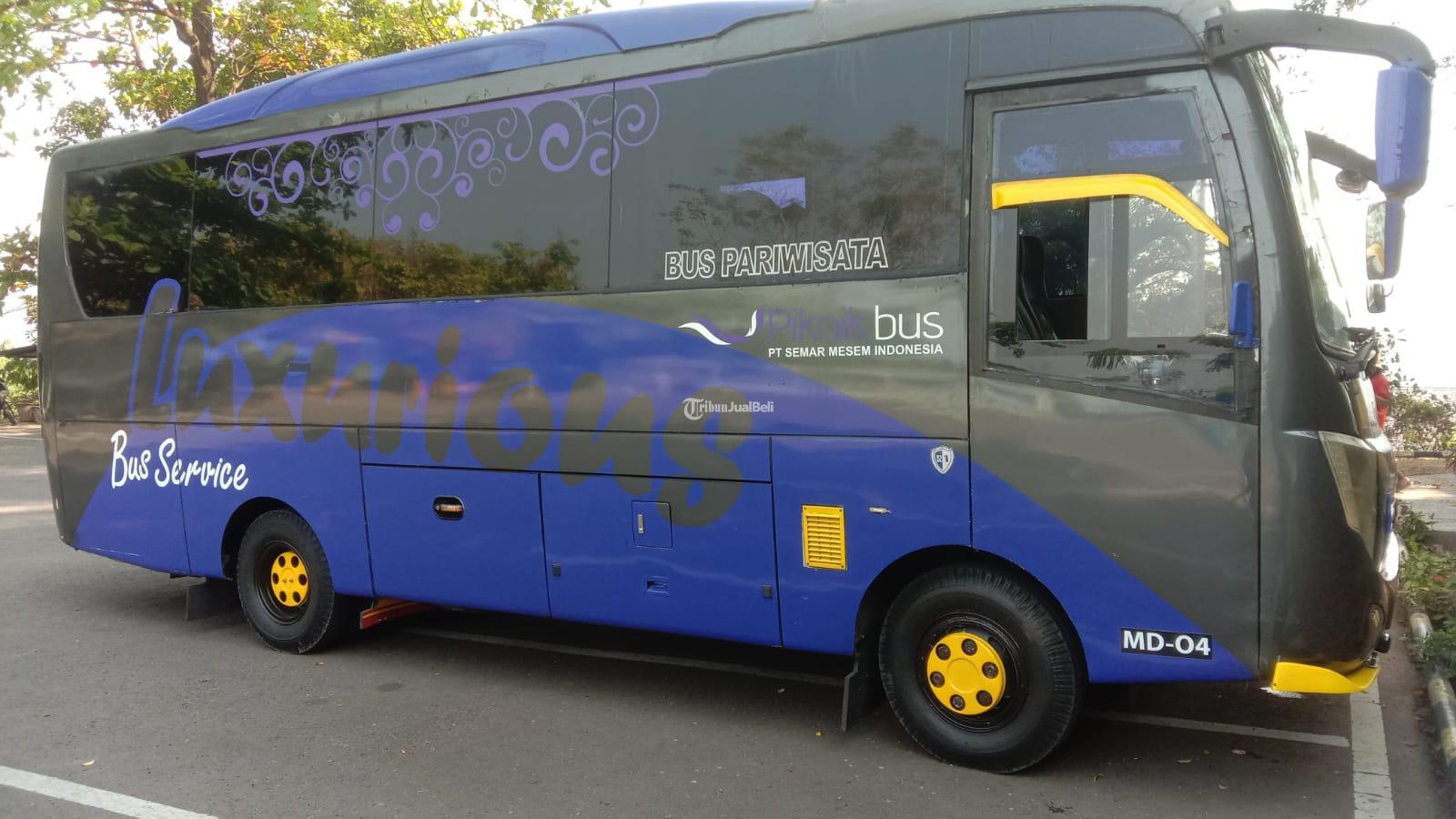 Jual Bus Pariwisata Tipe Medium: Investasi Cerdas untuk Bisnis Anda