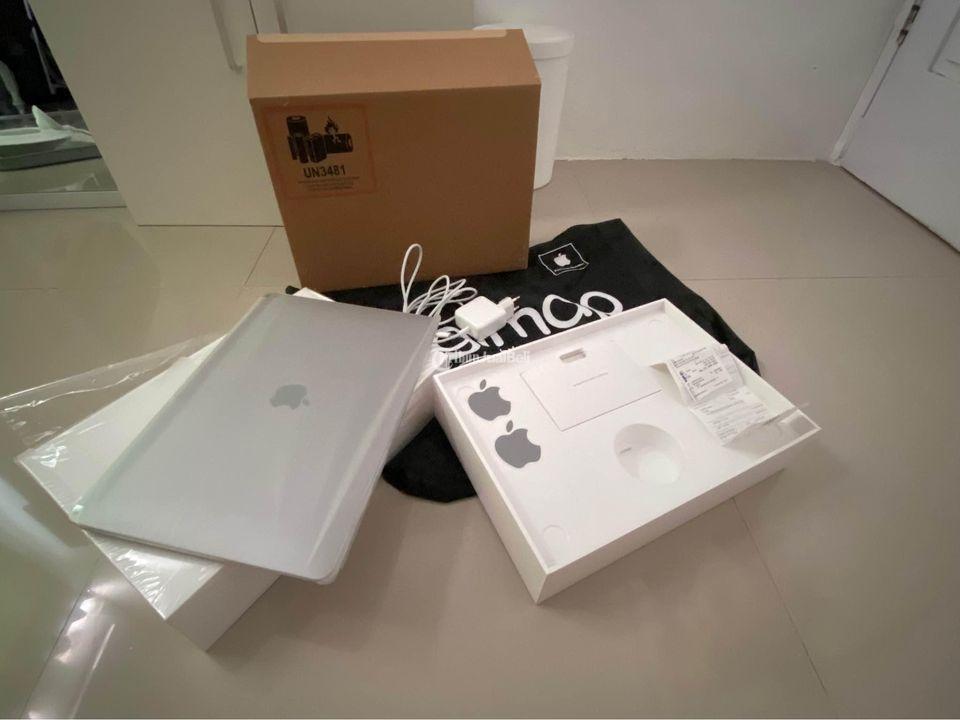 Laptop MacBook Air M1 2020 Bekas Fullset Original Garansi Panjang Di ...