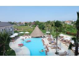 Pool Bar Dan Penginapan Canggu Kuta Utara Badung Bali
