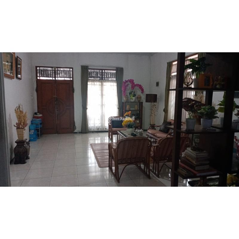 Jual Rumah Bekas Luas 250/280 Lokasi Strategis Dekat Dengan Gandaria City - Jakarta Selatan