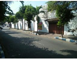 Jual Rumah Pojok 2 Lantai Bekas Di Tepi Jalan Raya Sukarno Hatta - Pasuruan Kota Jawa Timur