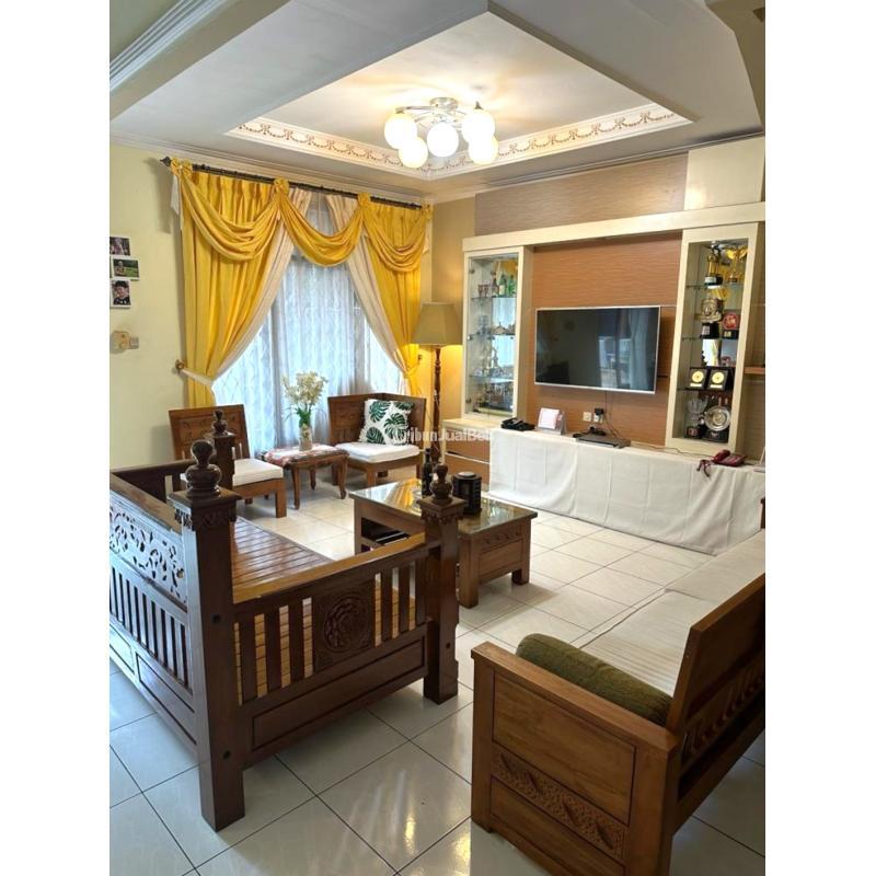 Dijual Rumah Megah Bekas LT240 LB300 4KT 2KM Perumahan Taman Modern Cakung - Jakarta Timur