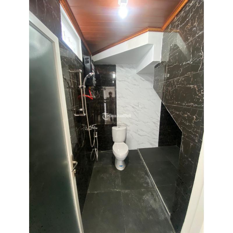 Dijual Villa Mewah Plus Kolam Renang dan Balkon di Pacet Mojokerto