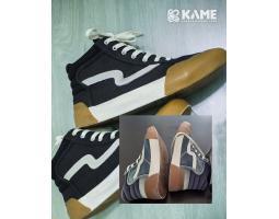 KAME Laundry Sepatu Suede di Harvest City Cibubur  085952690048