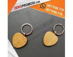 Souvenir Gantungan Kunci Kayu Love GK-K05