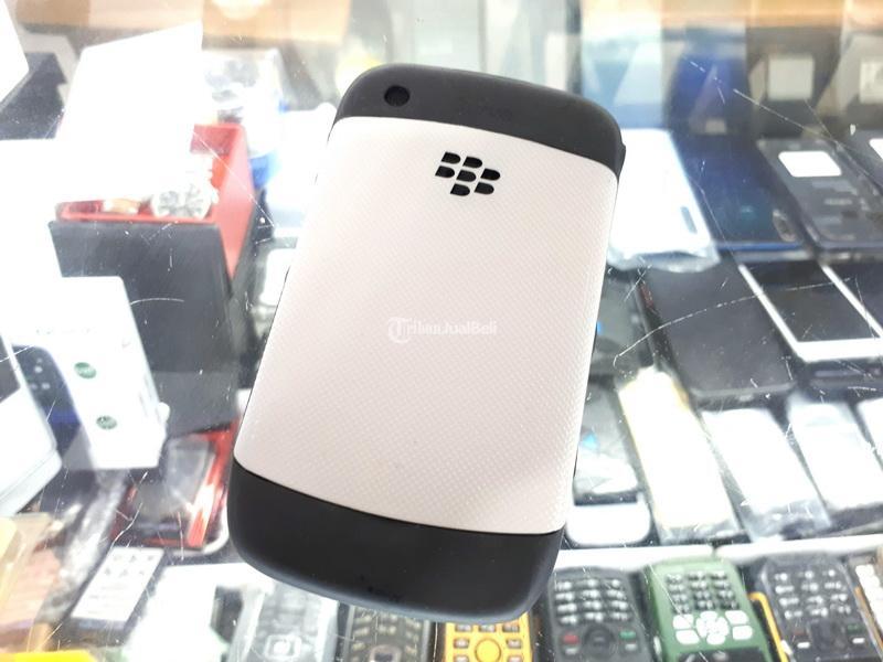 Hape Rusak Blackberry Curve 3G 9300 Untuk Koleksi Pajangan Kanibalan