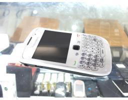 Hape Rusak Blackberry Curve 3G 9300 Untuk Koleksi Pajangan Kanibalan
