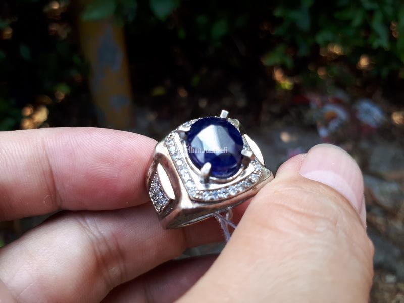Batu Permata Natural Blue Safir SF019 Indah Biru Solid