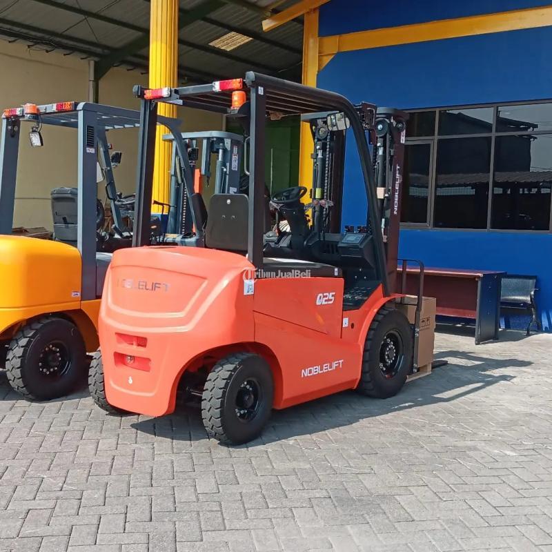 FORKLIFT ELECTRIC 3 TON 5 METER LITHIUM