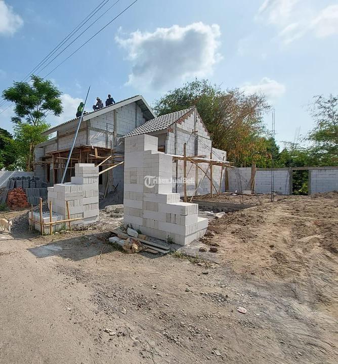 HUNIAN PROSES BANGUN TANAH LUAS DI MAGUWOHARJO SLEMAN