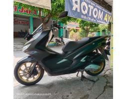 Honda PCX Tahun 2020 Surat Lengkap, Pajak On, Tangan Pertama
