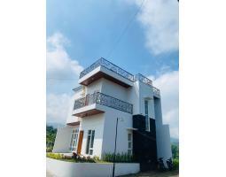 Investasi Villa Mewah 2 Lantai di Wisata Pacet Mojokerto