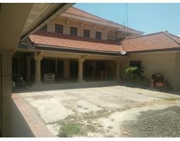 Jual Rumah Mewah 2 Lantai Bekas Luas 11kt 5km Di Tepi Jalan Kh Mansyur - Pasuruan Jawa Timur