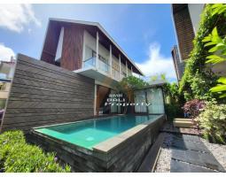 Jual Villa Mewah Luas 409/401 Dalam Komplek Puri Gading Jimbaran - Badung Bali