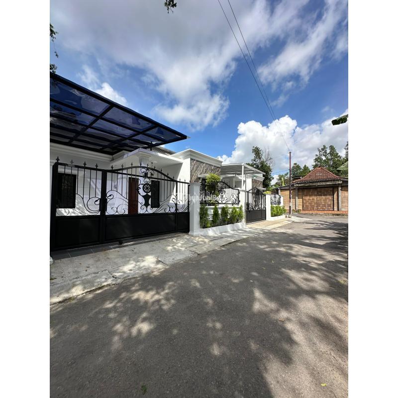 Rumah Cantik Modern Klasik dekat Universitas AISYAH Yogyakarta UNISA)