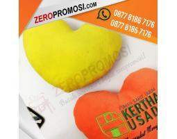 Bantal Love Bordir Custom Untuk Souvenir Gift