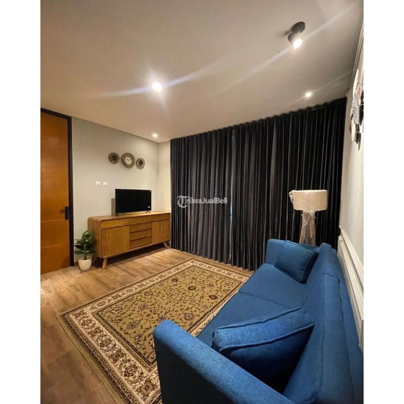 RUMAH MEWAH 2 LANTAI 8 MENIT DARI TRANSMART JOGJA