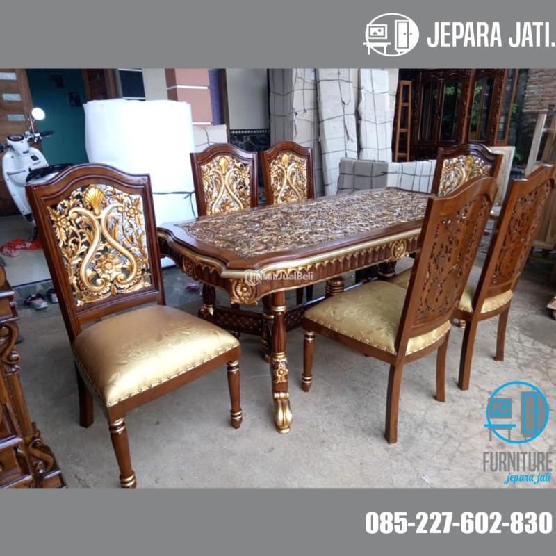 Meja Makan Klasik Kayu Jati