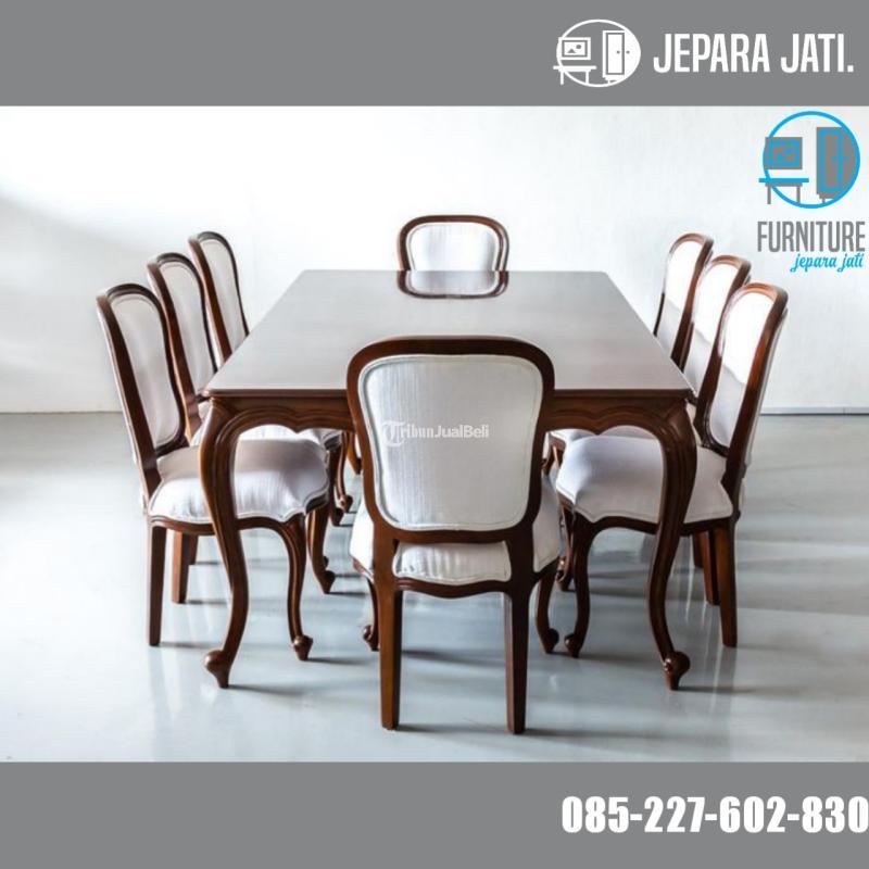 Meja Makan Klasik Minimalis