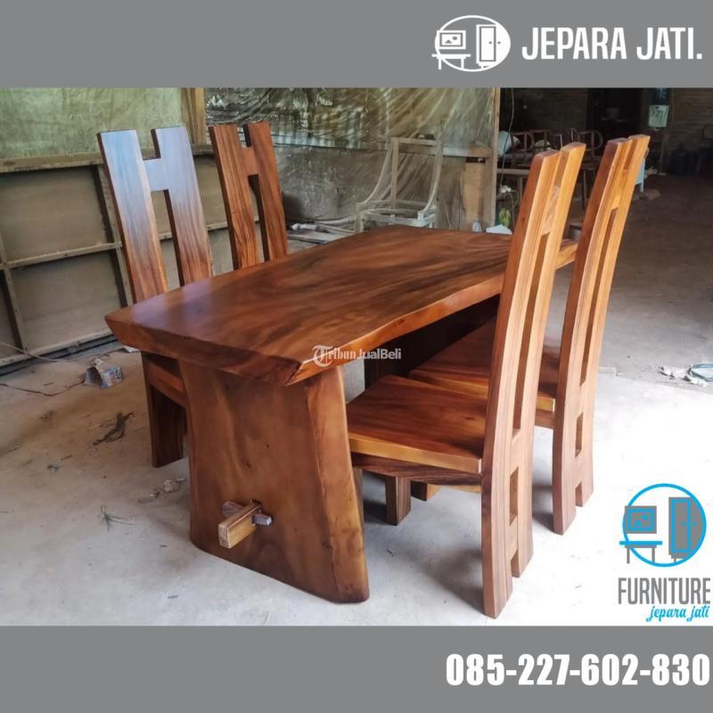 Meja Makan Minimalis 4 Kursi