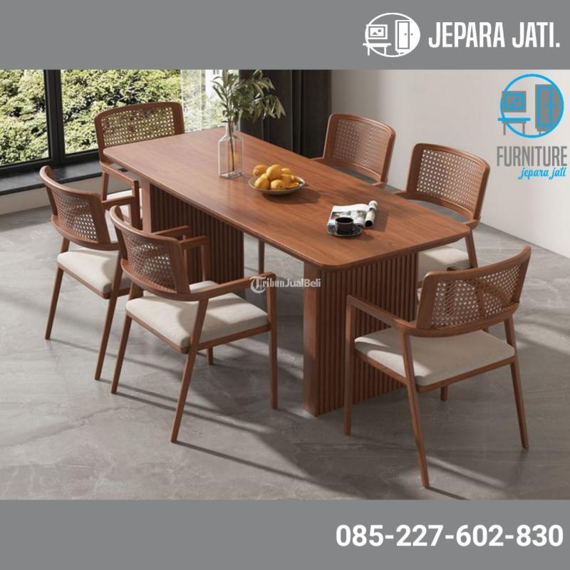 Meja Makan Minimalis Modern