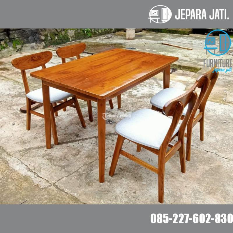 Meja Makan Retro 4 Kursi