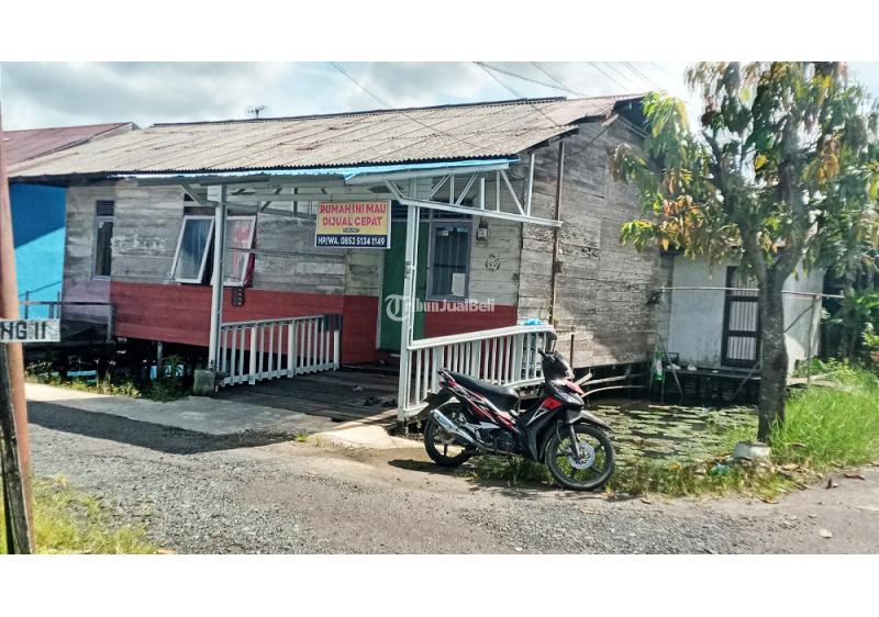 Rumah di Selat Barat Kapuas Kalimantan Tengah Dekat RSUD Dr. H. Soemarno Sosroatmodjo, Citimall Kuala Kapuas, Kantor Bupati Kapuas