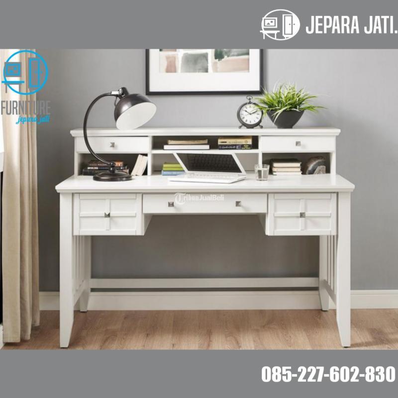 Meja Belajar Kayu Anak Perempuan