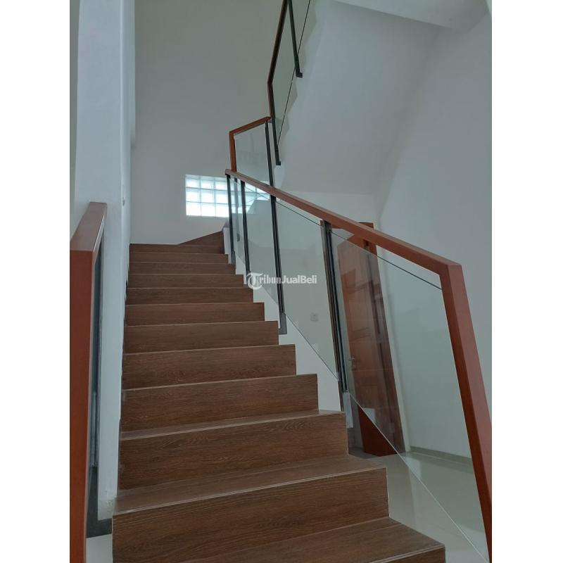 Rumah Mewah Bangunan Baru Siap huni di Mekarwangi Bandung