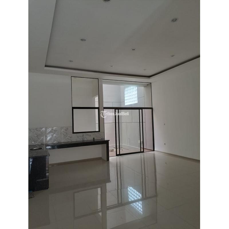 Rumah Mewah Bangunan Baru Siap huni di Mekarwangi Bandung