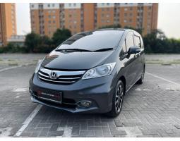 Mobil Honda Freed 1,5 E Bekas Tahun 2013 Siap Pakai - Jakarta Putri 