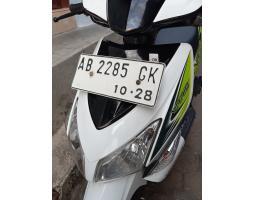 Motor Honda Vario CW 2008 Putih Bekas - Jogja