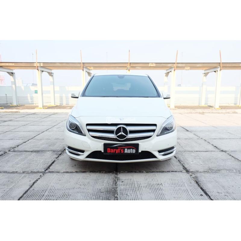 Mobil Mercedes Benz B200 1.6 CGI CBU 2015 Bekas - Jakarta Utara