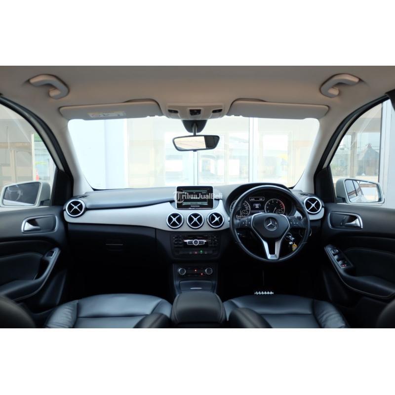 Mobil Mercedes Benz B200 1.6 CGI CBU 2015 Bekas - Jakarta Utara