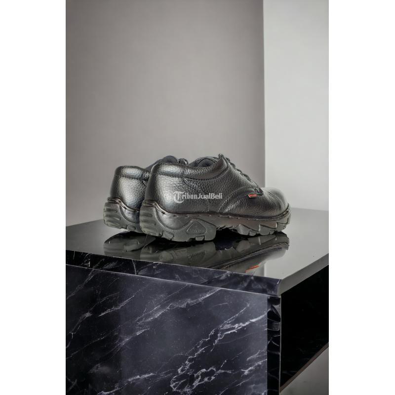 Terdekat Safety Shoes Pendek - Balikpapan