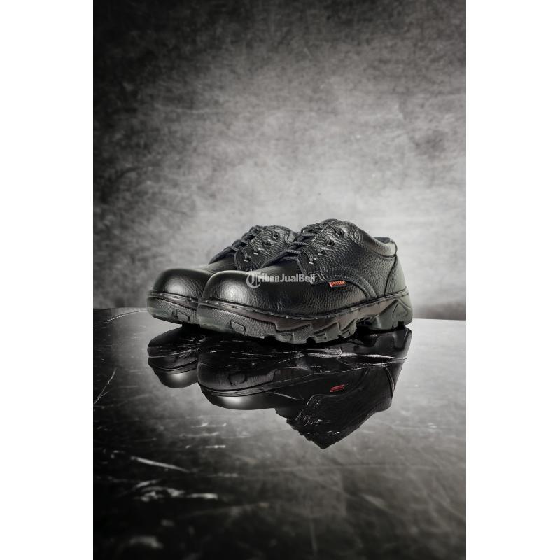 Terdekat Safety Shoes Pendek - Balikpapan